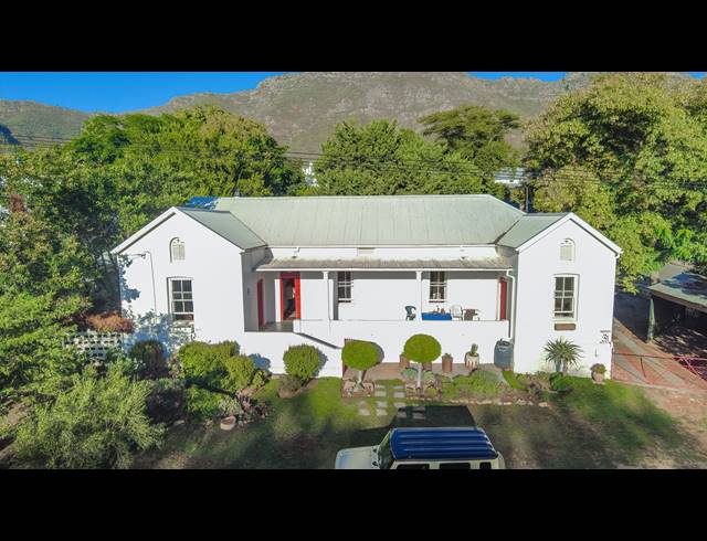 3 BEDROOM HOUSE FOR SALE IN RIEBEEK WEST